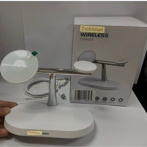 TechSmart Wireless Charger with Stand